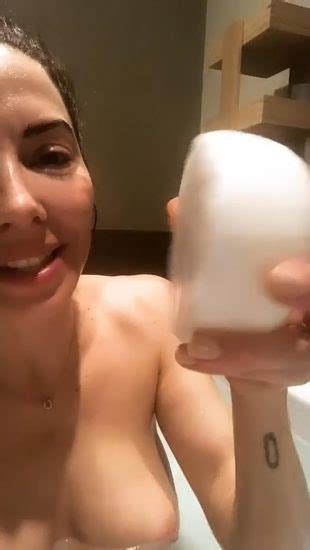 Whitney Cummings Nude Leaked Pics And Nip Slip Porn Video