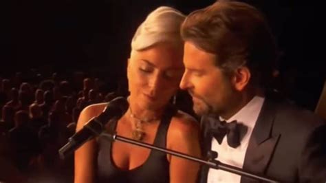 Lady Gaga And Bradley Cooper’s Shallow Oscar Performance Powerful Chemistry Blows Everyone Away
