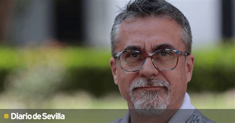 El catedrático de Inmunología Alfredo Corell ofrece en Sevilla una