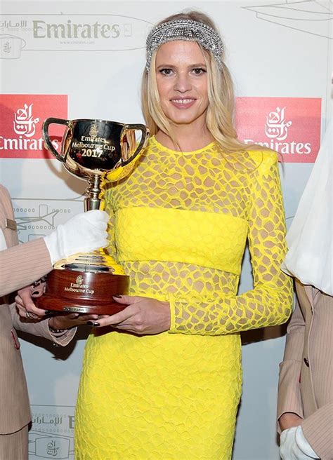 Iconic Melbourne Cup Moments All The Celebrity Style Elle Australia