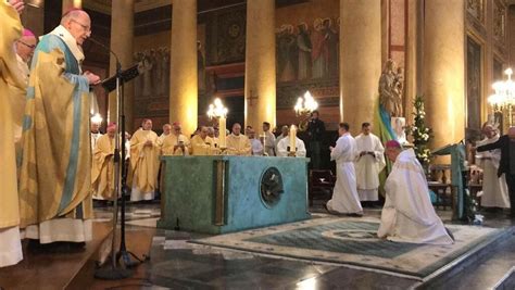 La Cathédrale De Rennes Bondée Pour Lordination Du Nouvel évêque