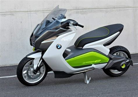 Bmw Electric Scooter Concept Bmw Concept Bmw Scooter Bmw Electric