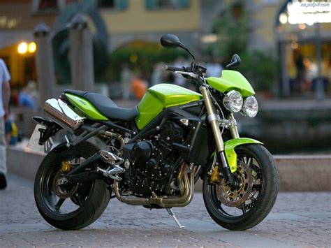 Naked Triumph Street Triple Na Pulpit