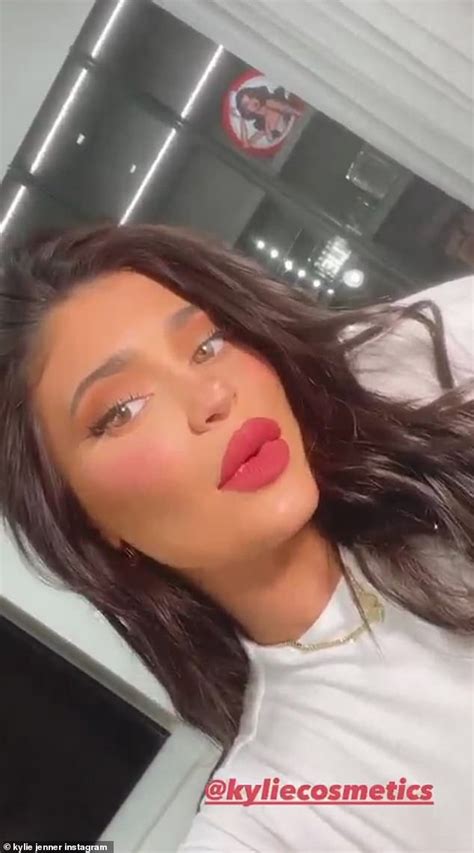Kylie Jenner Strips Down To Take A Bubble Bath In 2021 Kylie Jenner Kylie Kylie Kristen Jenner