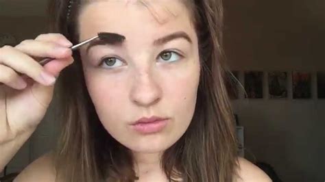 How I Do My Eyebrows Youtube