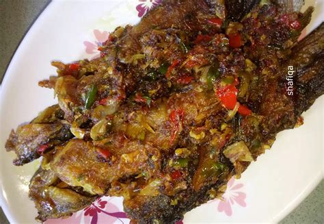 Hari ni kita buat terung goreng berlada. Resepi Ikan Goreng Berlada Simple