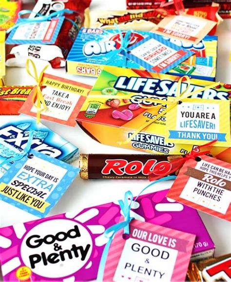 Explore 308 candy quotes by authors including ogden nash, lewis black, and ryan gosling at brainyquote has been providing inspirational quotes since 2001 to our worldwide community. Christmas Quotes For Candy Gifts : The presence of a happy ...