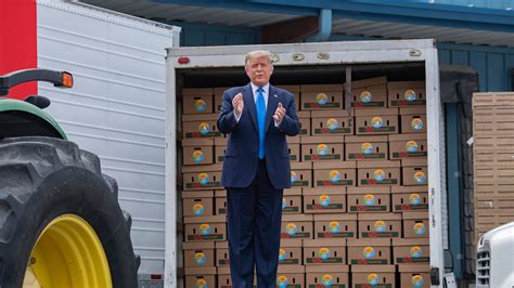 trump s letter in food boxes leaves some food banks in sticky position