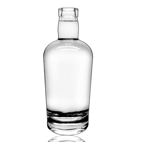 Professional Manufacturer Fashion Design 70cl 700ml Custom Glass Bottle High Quality Glass