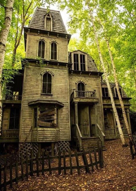 Lost in the woods is the greatest song ever put in a disney film and all of you are sleeping on it. Abandoned house in the woods 650x960 | Abandoned buildings