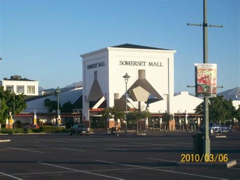 Traffic At Entrance 1 Somerset Mall Somerset West Traveller Reviews