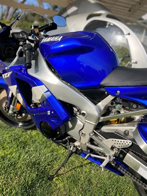 Blue World 2000 Yamaha R1 With 85 Miles Rare Sportbikesforsale
