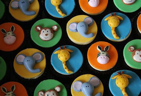 Zoo Animals Cupcakes By Ban Bakes In Paris Via Flickr Zoo Animal