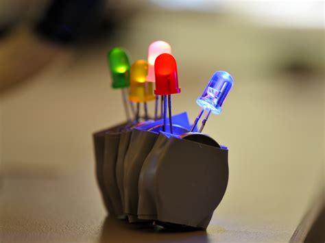 Make An Easy And Extreme Led Throwies Make