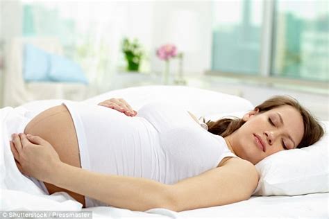 Sleeping On Your Back In Pregnancy Increases Stillbirths Daily Mail Online
