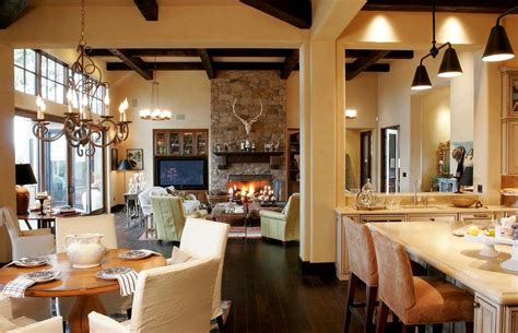 Rustic Great Room With Built In Bookshelf And Chandelier Zillow Digs