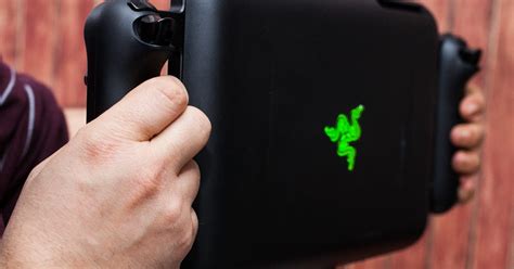 Razer Edge Review The Swiss Army Gaming Tablet Cnet