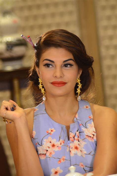 TwinstersCity Jacqueline Fernandez Shines In Floral Separates