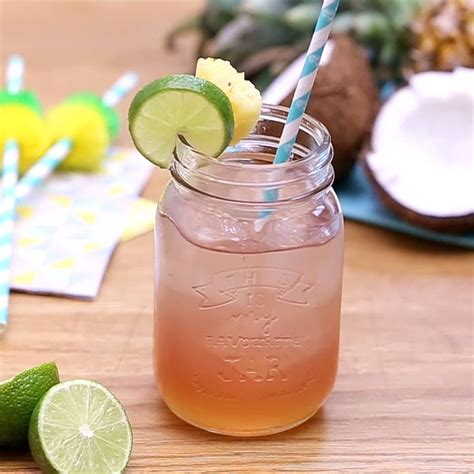 Rum, especially malibu rum, brings cocktails to a new level. Cocktails Alcool Videos Malibu #cocktailsforyou # ...
