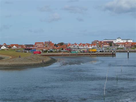 Exklusive ferienhäuser und wohnungen kornelia rippe wilhelmstraße 57 26571 juist telefon 04935. Insel Juist: Autofreies Urlaubsparadies - Reiseziele ...