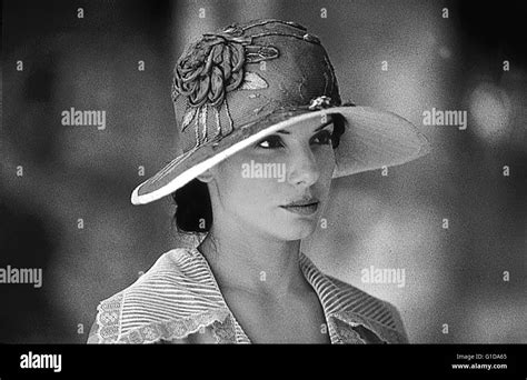 In Love And War Sandra Bullock Stock Photo Alamy