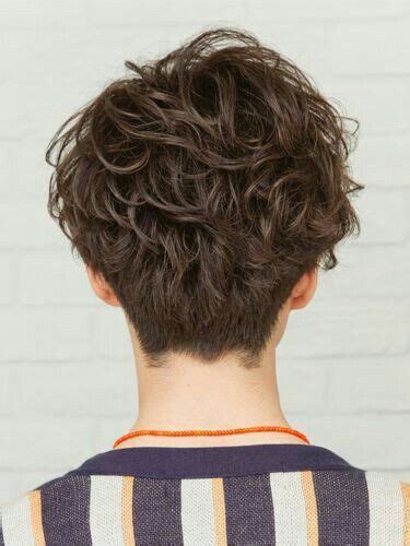 Gallery pictures of androgynous haircuts 2018. Pin by Diane on Haircuts | Short curly hair, Androgynous ...