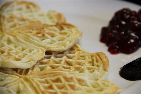 The Coffee Breaker Norwegian Heart Shaped Waffles Vafler