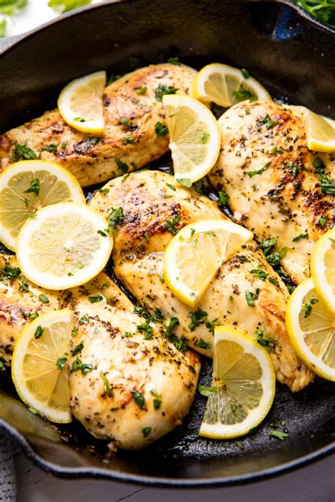 Easy chicken recipes are some of my favorite things to make for weeknight dinners. Quick and Easy Lemon Chicken