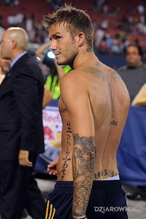 Tatuaż David Beckham W Młodości Z Tatuażami Autor Gwiazdy