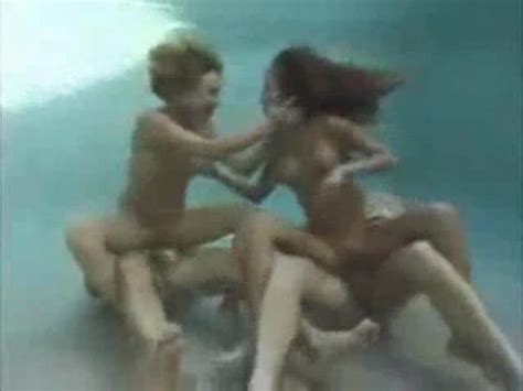 Hardcore Foursome Filmed Entirely Underwater Alpha Porno