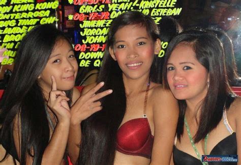 nightlife in the philippines inside an angeles city bar fields avenue balibago 필리핀 pinterest