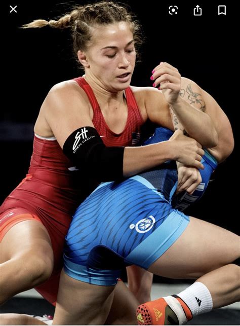 Pin By Brigit Johnson On Gg Female Athletes Olympic Wrestling Muscle Women