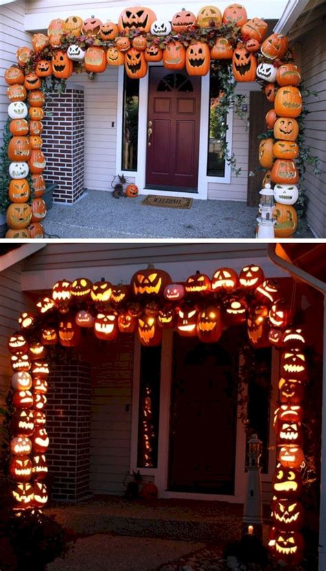 Lets Boo Your Neighbors With These 15 Outdoor Halloween Decorating