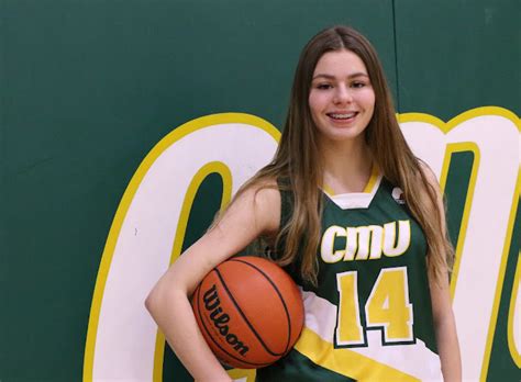 Morden Collegiates Madison Wood Commits To Cmu Womens Basketball For