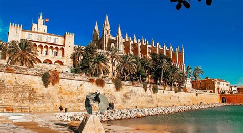Palma de Mallorca - What to See When Visiting on a Cruise - Emma Cruises