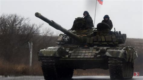 ukraine crisis russia tests new weapons bbc news