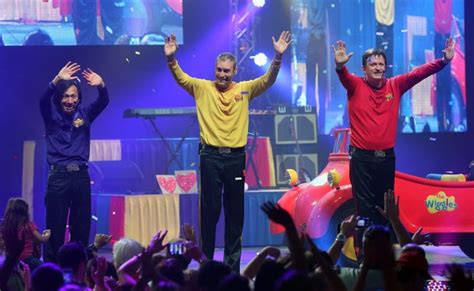 The Wiggles Singer Greg Page Collapses During Australian Bushfires