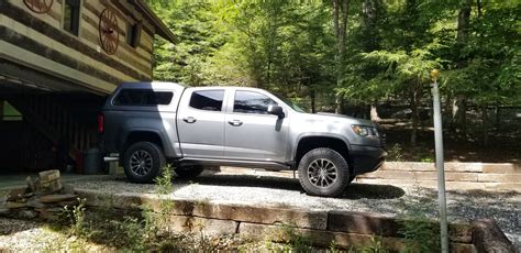 Sold Leer 180 Camper Shell 2nd Gen 1000 Chevy Colorado And Gmc Canyon