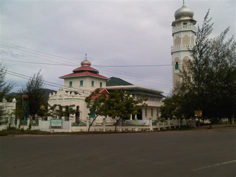 Banda Aceh Kota Kenangan Mesjid Baiturrahman Ulee Lheeu