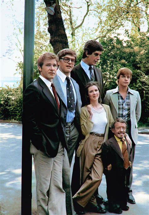 Original Star Wars Cast Out Of Costume In 1977 And 20 More Incredible