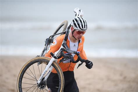 Mathieu Van Der Poel Champion Du Monde De Cyclo Cross