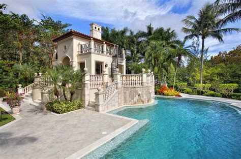1395 Million Newly Listed Waterfront Estate In Coral Gables Fl