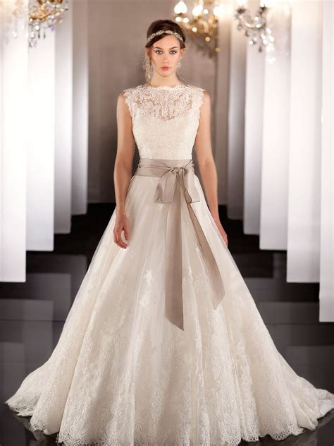 Sweetheart Silk Organza Bridal Ball Gown With Keyhole Back And