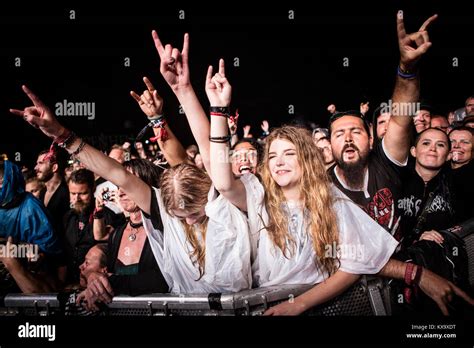 Concert Fans Hi Res Stock Photography And Images Alamy