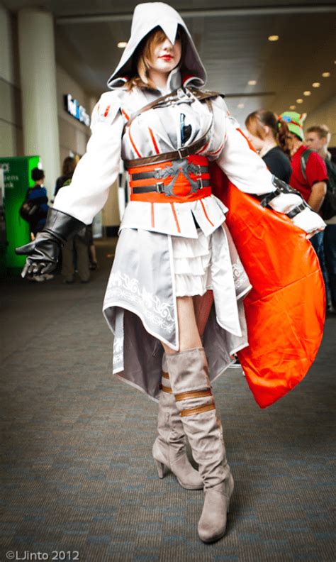 Female Ezio Cosplay From Assassins Creed Geekextreme
