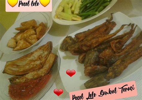 Cara membuat sambal ini berbeda dengan lele, ternyata setiap warung pecel lele mempunyai khas tersendiri, ada di goreng dan ada yang tidak. Resep Pecel Lele Sambal Terasi Endulllll oleh Laperbingits ...