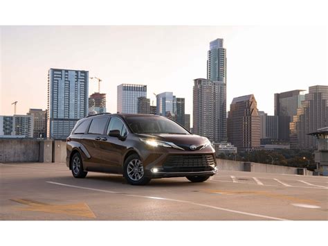 2022 Toyota Sienna Pictures Us News