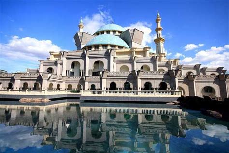 Bahagian pesuruhjaya bangunan (cob) kuala lumpur. Masjid Wilayah Persekutuan, Kuala Lumpur | Beautiful ...