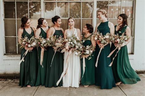 7 Striking Emerald Wedding Color Palettes Junebug Weddings