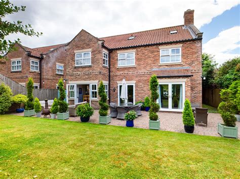 6 Bed Detached House For Sale In Crayke Road Easingwold York Yo61